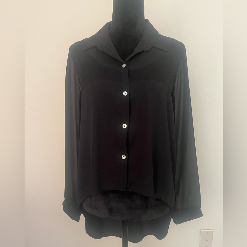 LUSH women’s size M black sheer contrast‎ high/low, button down blouse